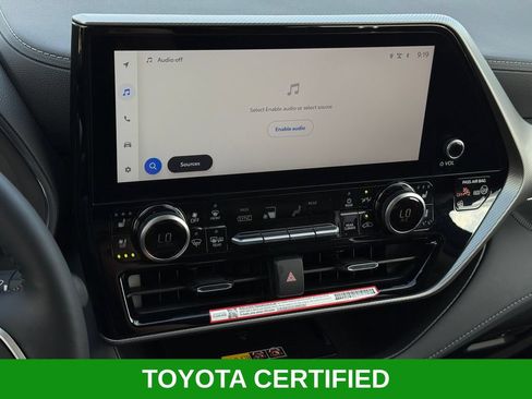 Certified 2026 Toyota Highlander Platinum AWD/4WD image 15
