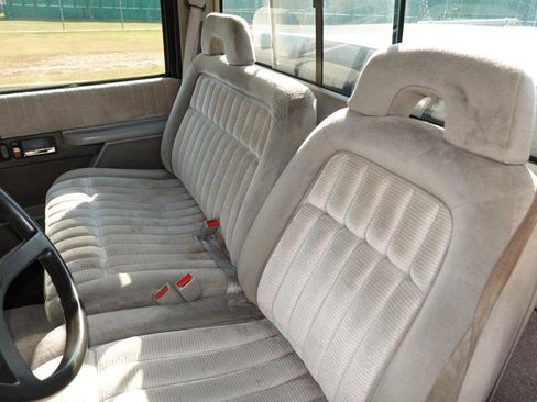 Used 1992 Chevrolet Silverado 1500 Reg Cab 117.WB 4WD image 16