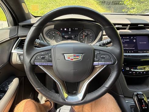 Used 2022 Cadillac XT6 Premium Luxury w/ Platinum Package AWD/4WD image 25