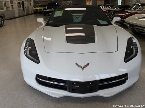 Used 2016 Chevrolet Corvette Stingray Convertible w/ 3LT Preferred Equipment Group RWD image 19