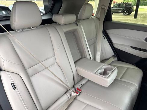 Certified 2025 Nissan Rogue SL AWD/4WD image 17