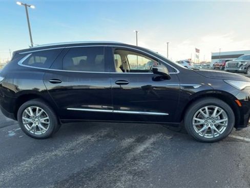 Used 2023 Buick Enclave Essence w/ Experience Buick Package image 9