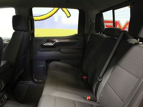 New 2026 GMC Sierra 1500 SLE w/ X31 Off-Road Package image 14