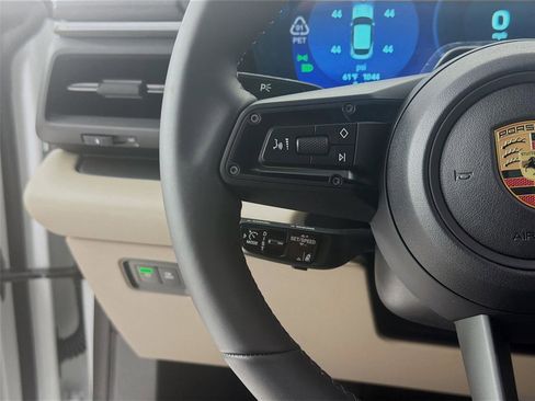 New 2026 Porsche Macan Electric image 11