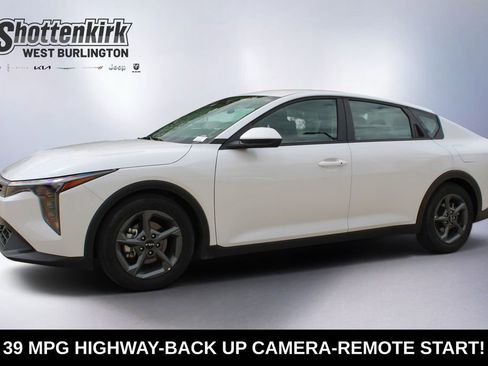 Used 2025 Kia K4 FWD image 1