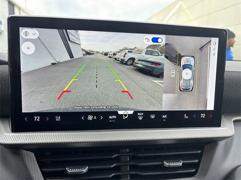 Used 2025 Ford Explorer ST-Line w/ ST-Line Street Pack image 24