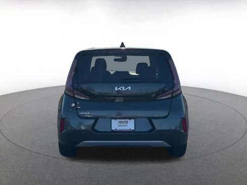 Used 2025 Kia Soul LX w/ LX Technology Package FWD image 10