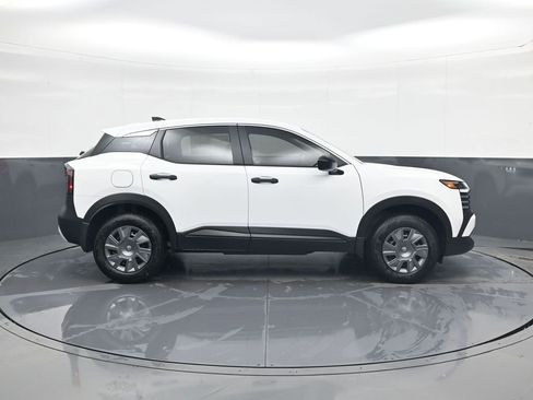 New 2026 Nissan Kicks S FWD image 8