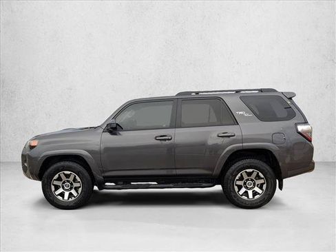 Used 2020 Toyota 4Runner TRD Off-Road AWD/4WD image 9