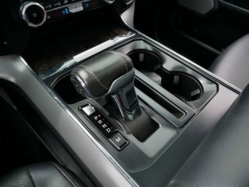 Used 2022 Ford F150 Lariat w/ Equipment Group 502A High AWD/4WD image 25