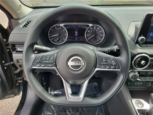 Used 2024 Nissan Sentra SV FWD image 21