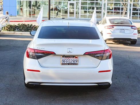 Used 2023 Honda Civic EX image 6