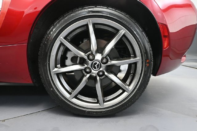 Used 2022 MAZDA MX-5 Miata RF Grand Touring RWD image 10