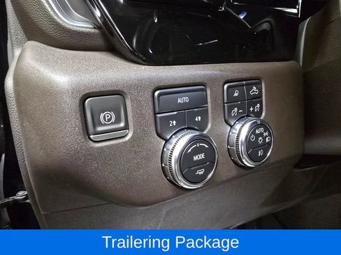 Used 2023 GMC Sierra 1500 SLT w/ SLT Premium Package AWD/4WD image 16