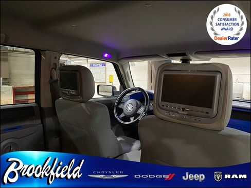 Used 2007 Jeep Commander Sport image 21
