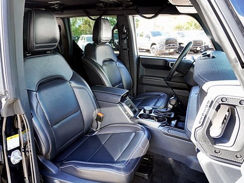 Used 2025 Ford Bronco Outer Banks image 12