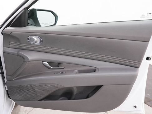 Used 2026 Hyundai Elantra SEL Sport Premium FWD image 9