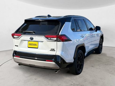 Used 2023 Toyota RAV4 XSE AWD/4WD image 5