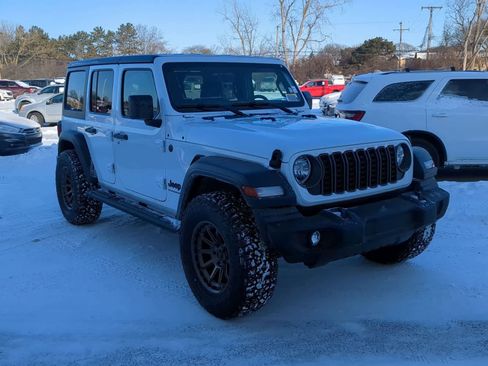 Used 2026 Jeep Wrangler Sport image 16