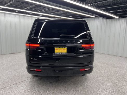 Used 2025 Jeep Wagoneer Series II image 5