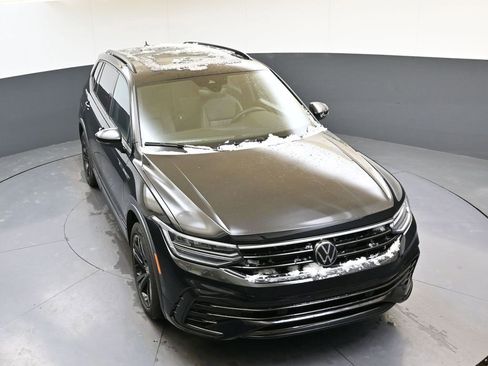 Certified 2024 Volkswagen Tiguan SE R-Line image 54