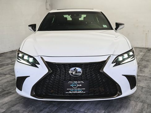 Used 2024 Lexus ES 350 F Sport w/ Technology Package image 2