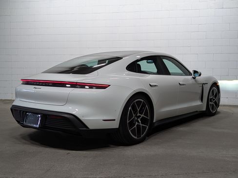Used 2025 Porsche Taycan image 7