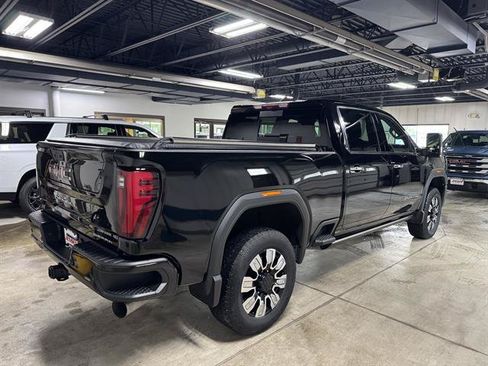 Certified 2024 GMC Sierra 3500 Denali w/ Denali Reserve Package AWD/4WD image 4