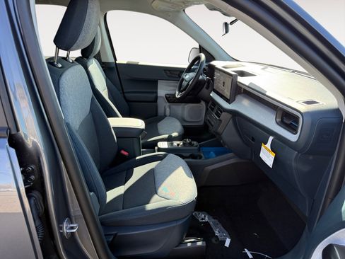 New 2026 Ford Maverick XLT w/ XLT Luxury Package FWD image 19