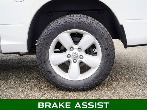 Used 2022 RAM 1500 Classic SLT image 6