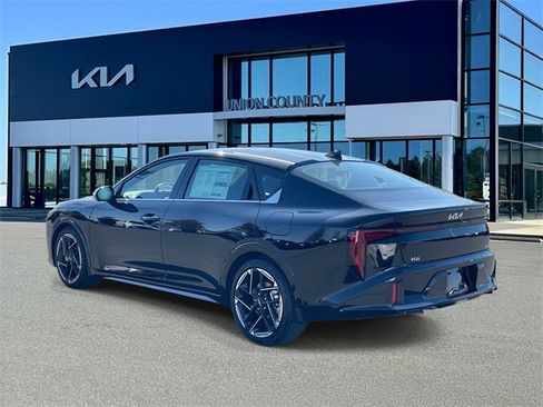 New 2025 Kia K4 GT-Line image 4