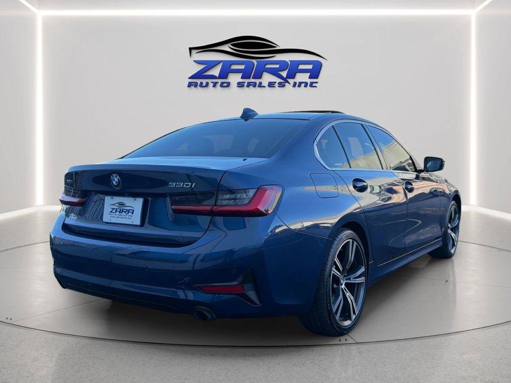 Used 2021 BMW 330i xDrive Sedan w/ Premium Package AWD/4WD image 7
