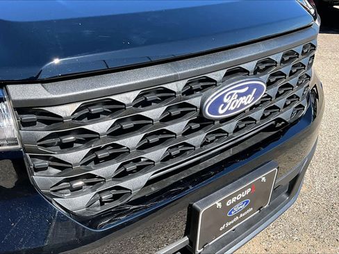 Used 2025 Ford Maverick XLT FWD image 49