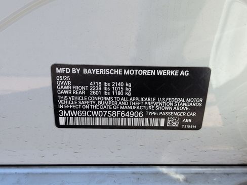 Used 2025 BMW 330i Sedan w/ Premium Package image 32