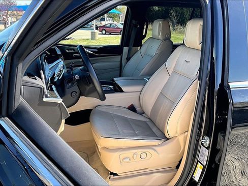 Used 2024 Cadillac Escalade Premium Luxury image 24