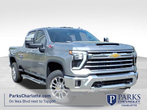 New 2026 Chevrolet Silverado 2500 LTZ w/ LTZ Premium Package AWD/4WD image 1