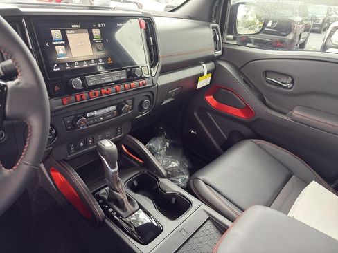 New 2025 Nissan Frontier PRO-4X w/ Pro Premium Package image 24