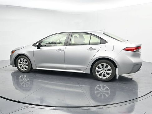 Used 2022 Toyota Corolla LE FWD image 5