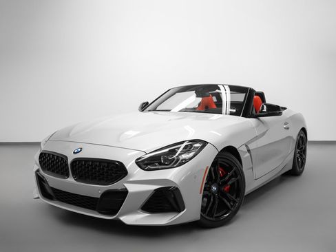 Used 2022 BMW Z4 M40i w/ Premium Package image 6