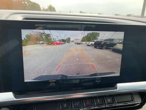 Used 2024 Chevrolet Silverado 2500 LT image 25