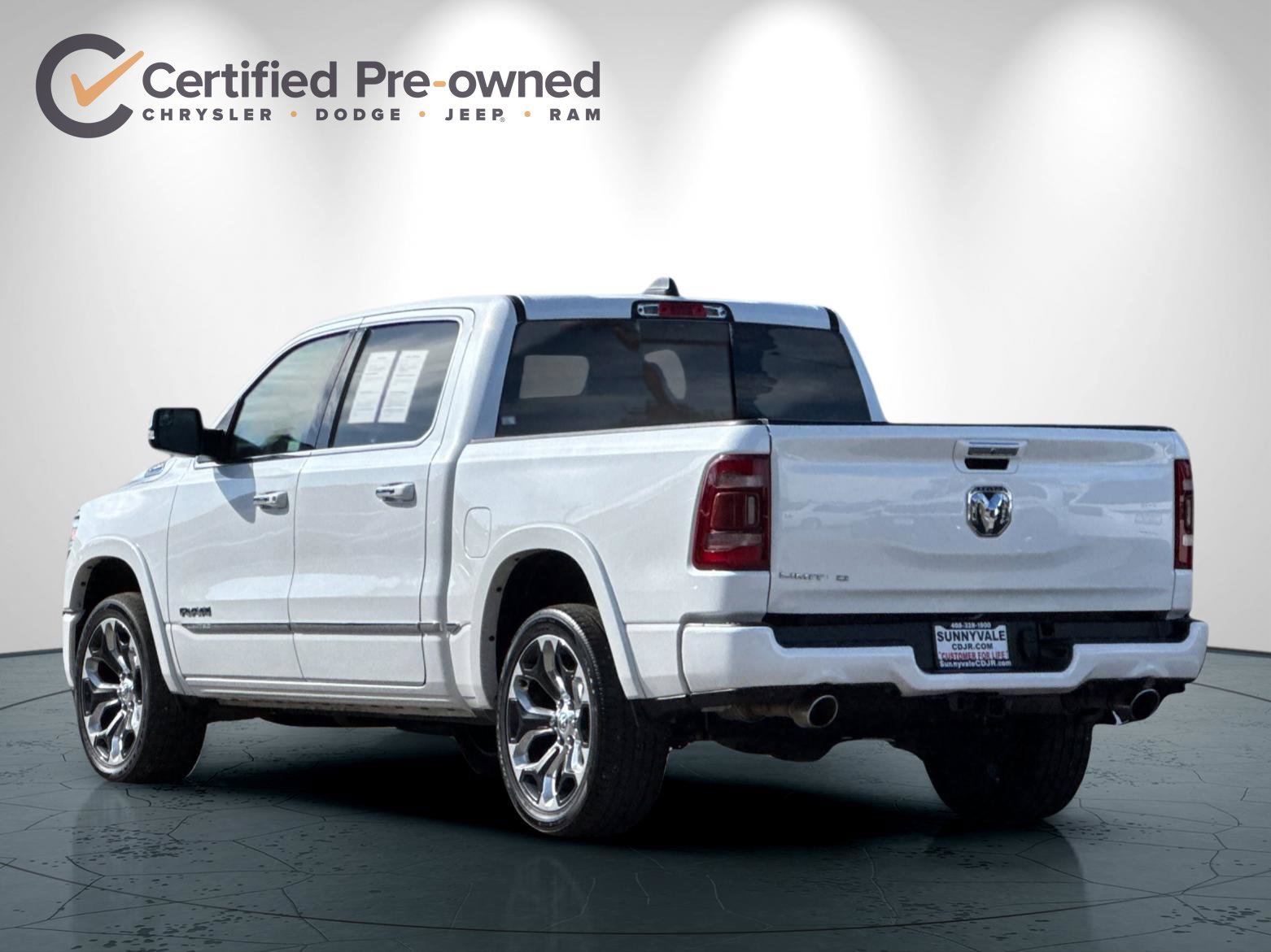 Used 2022 RAM 1500 Limited w/ Body Color Bumper Group AWD/4WD image 6