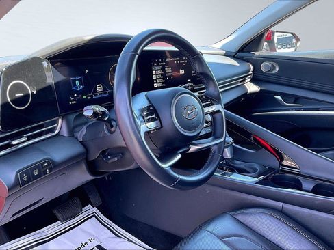 Used 2023 Hyundai Elantra Limited image 15