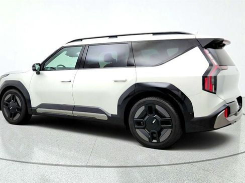 Used 2024 Kia EV9 GT-Line AWD/4WD image 7