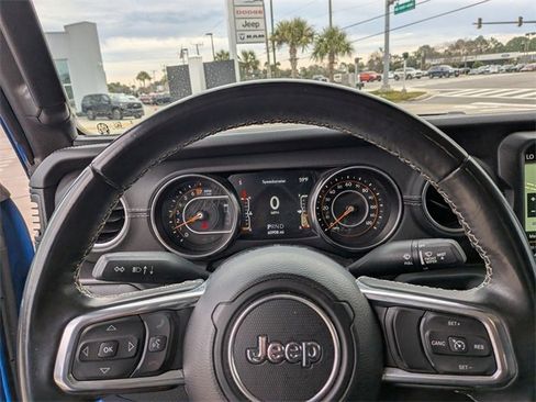 Certified 2022 Jeep Gladiator Overland w/ Popular Equipment Package image 29