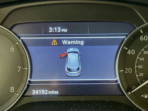 Used 2022 INFINITI QX50 Luxe image 16