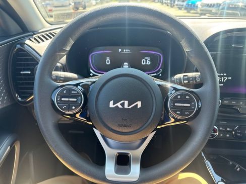 Certified 2025 Kia Soul S FWD image 18