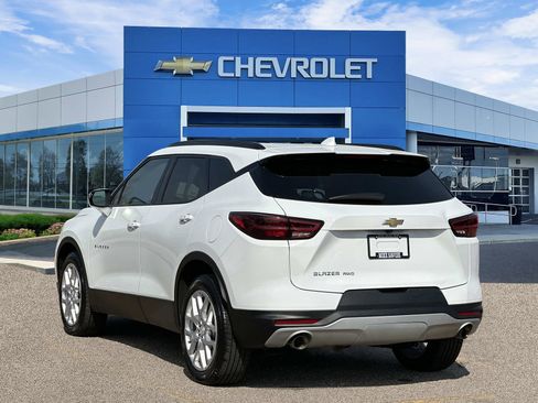 Used 2023 Chevrolet Blazer LT AWD/4WD image 3