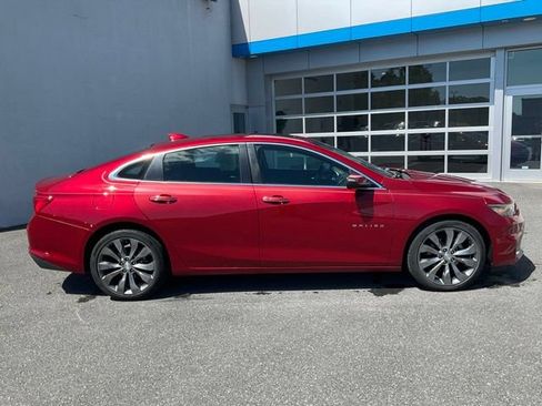 Used 2016 Chevrolet Malibu Premier FWD image 17