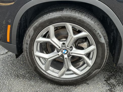 Certified 2025 BMW X4 xDrive30i w/ Premium Package AWD/4WD image 33