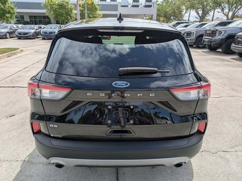 Used 2020 Ford Escape SE FWD image 5